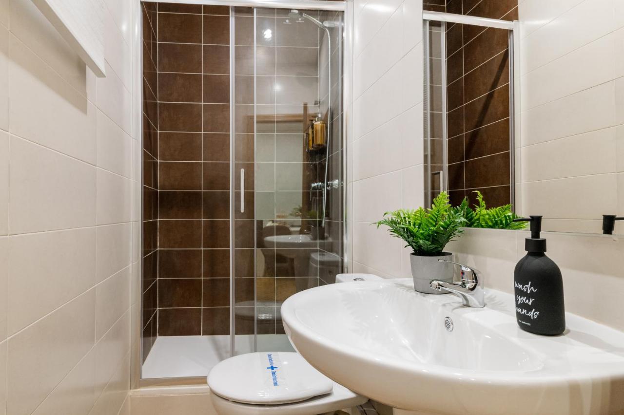 Centrico Apartamento Con 3 Banos En Puerta Del Sol Y Atocha มาดริด ภายนอก รูปภาพ